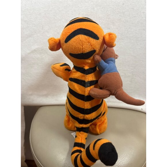 Disney Winnie The Pooh Tigger & Roo Plush Toy By Mattel 1999 - Picture 3 of 7